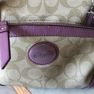 Used coach purse / hand bag
